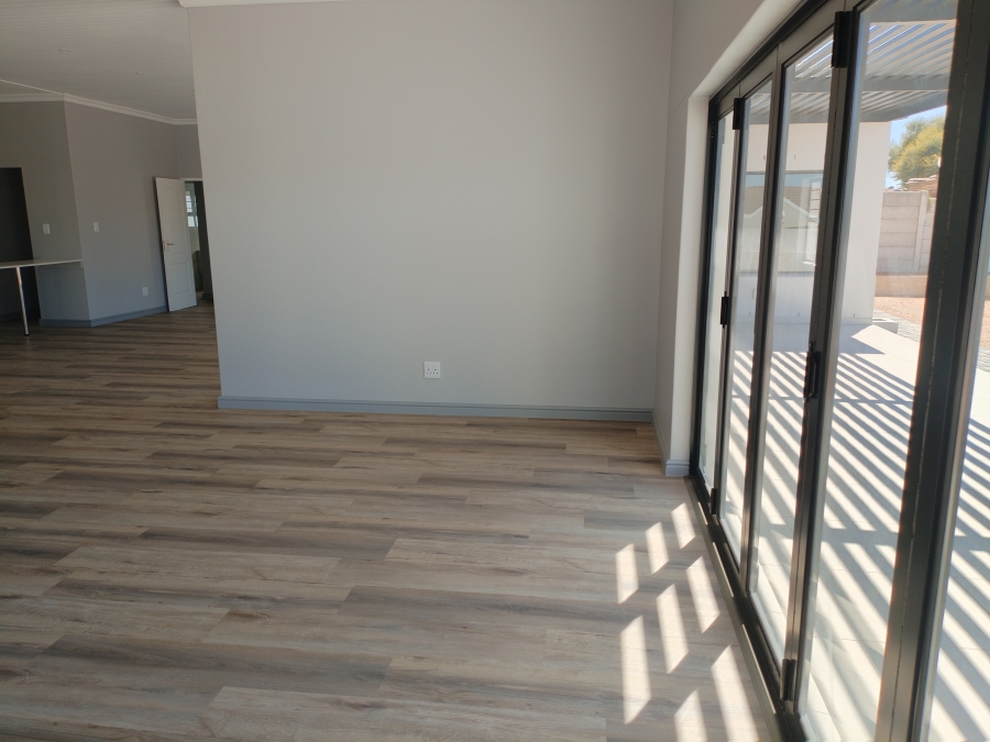 4 Bedroom Property for Sale in Tafelzicht Western Cape